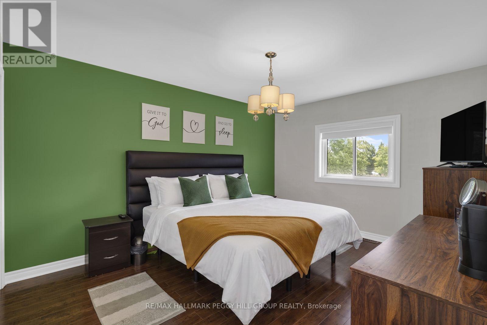 35 Victorway Drive Property Photo 8