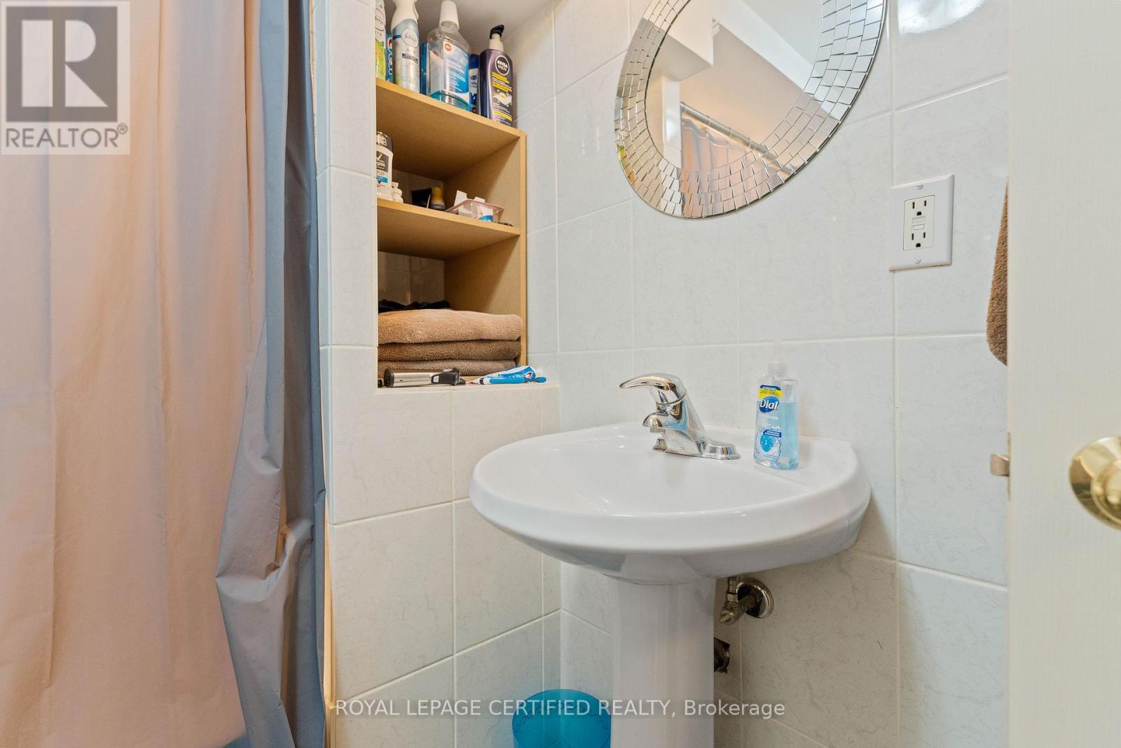 247 Grove Street E Property Photo 38