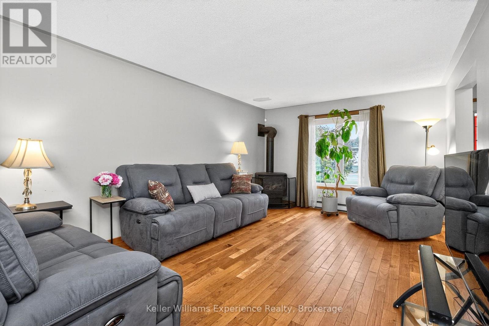 4 Dunlop Street Property Photo 3
