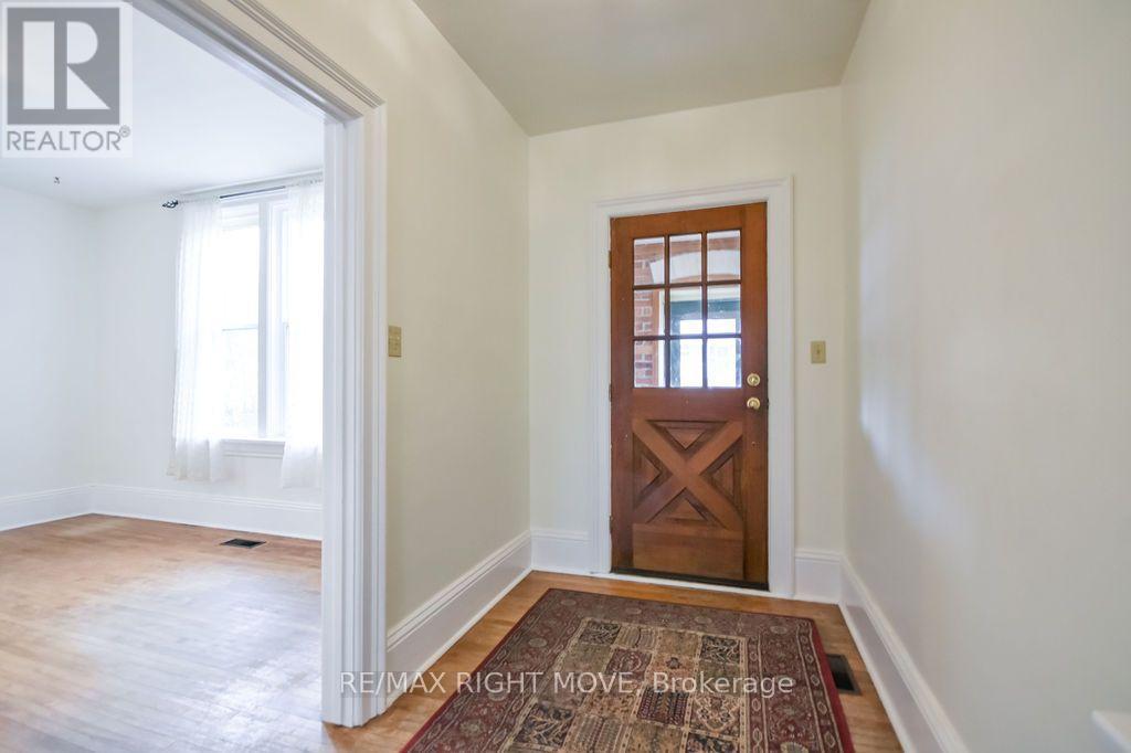 129 Coldwater Road W Property Photo 4