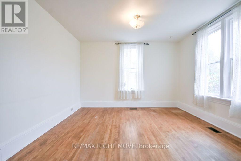 129 Coldwater Road W Property Photo 14