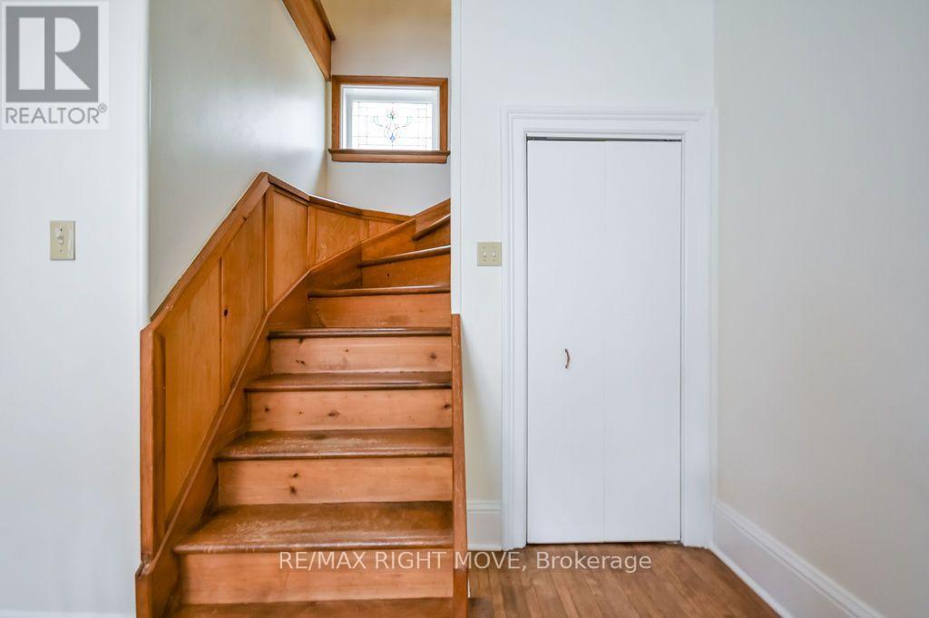 129 Coldwater Road W Property Photo 18