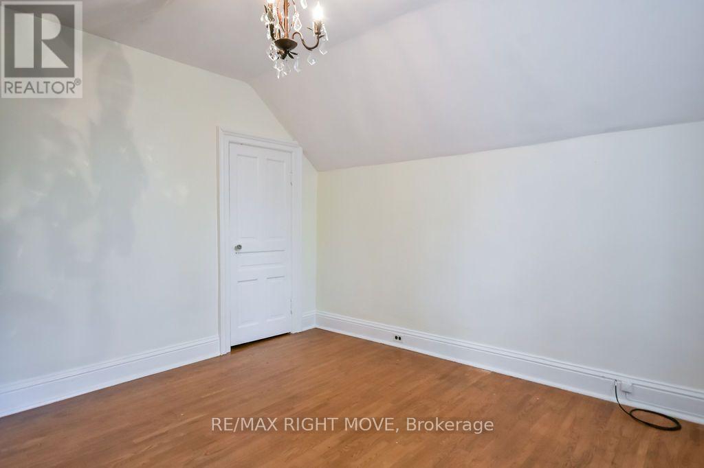 129 Coldwater Road W Property Photo 20