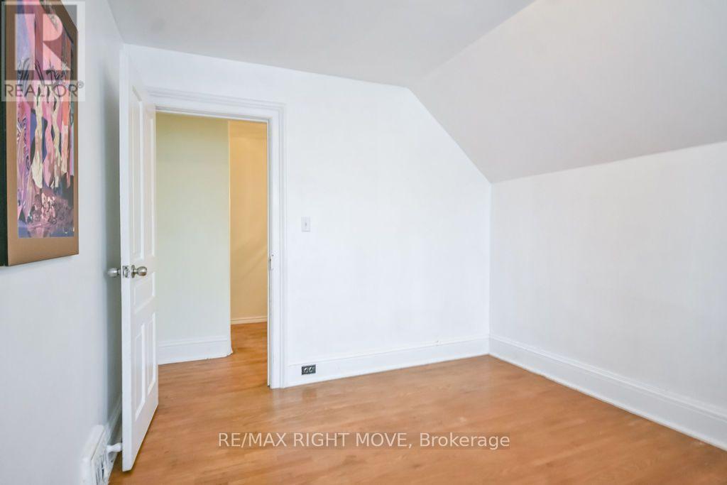 129 Coldwater Road W Property Photo 21