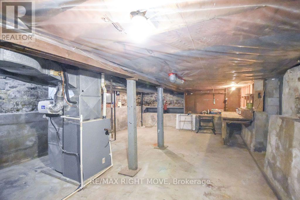 129 Coldwater Road W Property Photo 27
