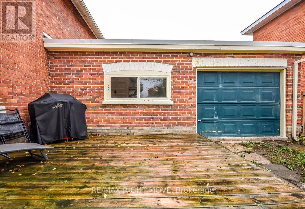 129 Coldwater Road W Property Photo 31