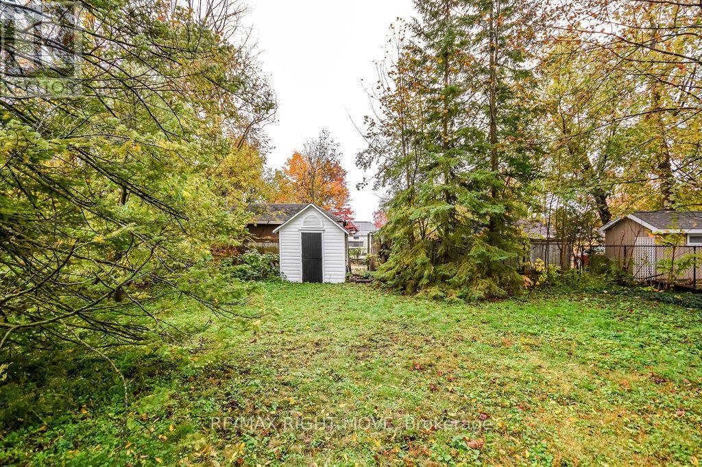 129 Coldwater Road W Property Photo 32