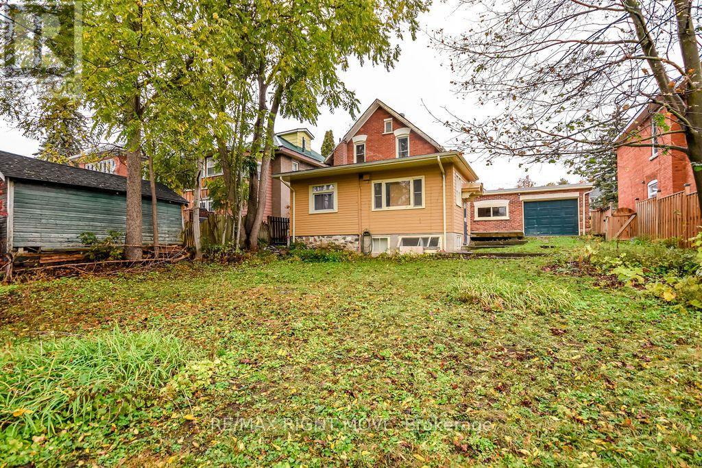 129 Coldwater Road W Property Photo 35