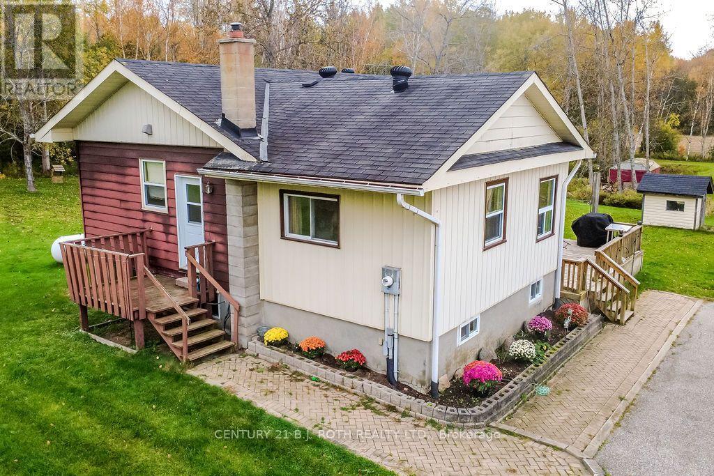 1398 Old Fort Road Property Photo 2