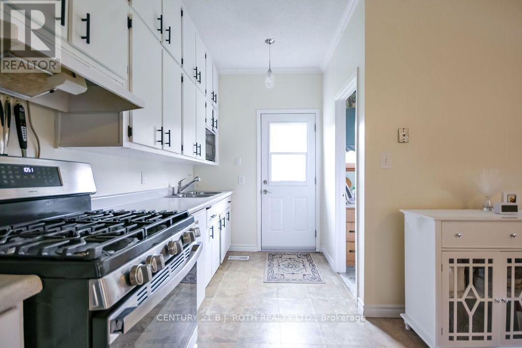 1398 Old Fort Road Property Photo 7