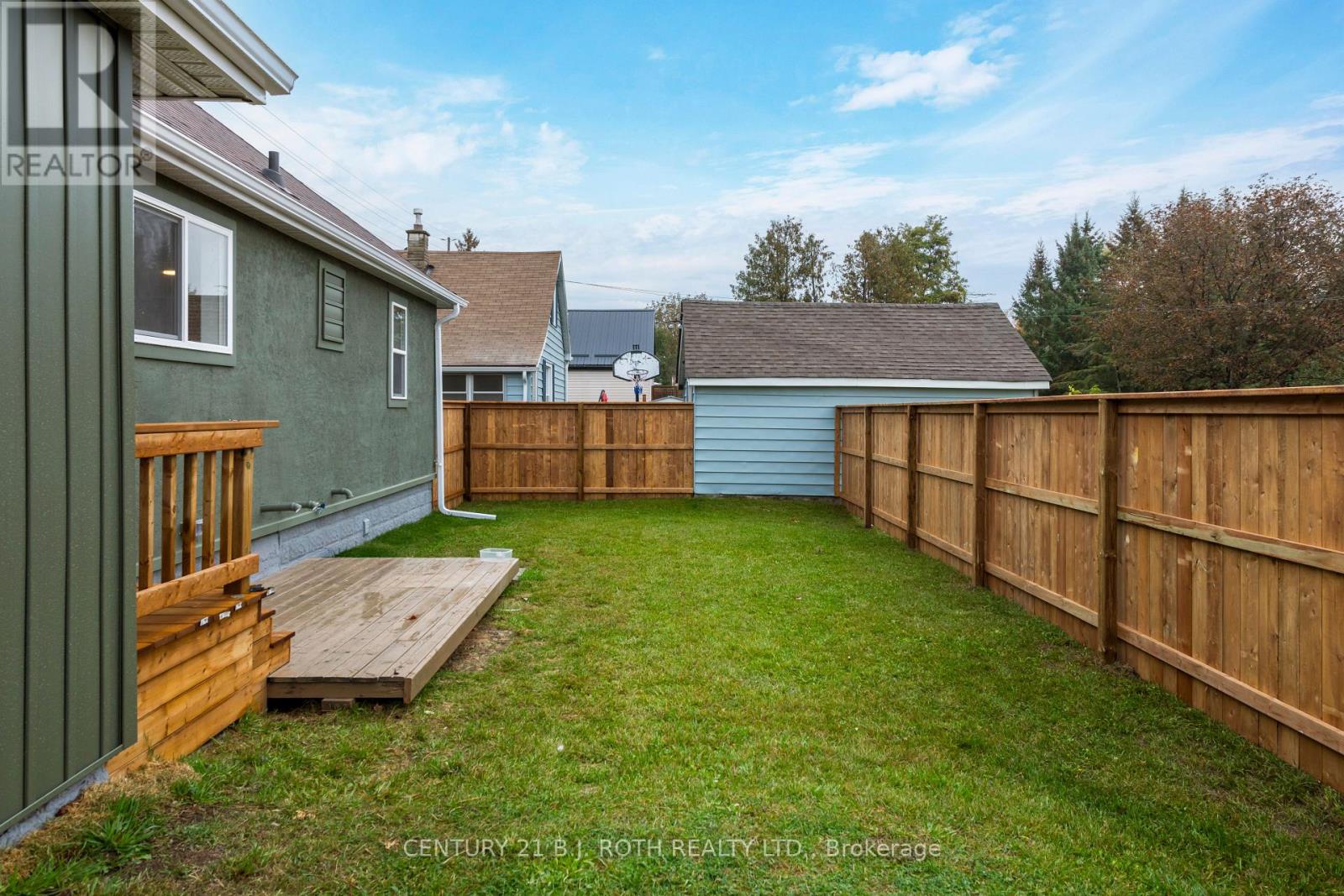51 James Street E Property Photo 29