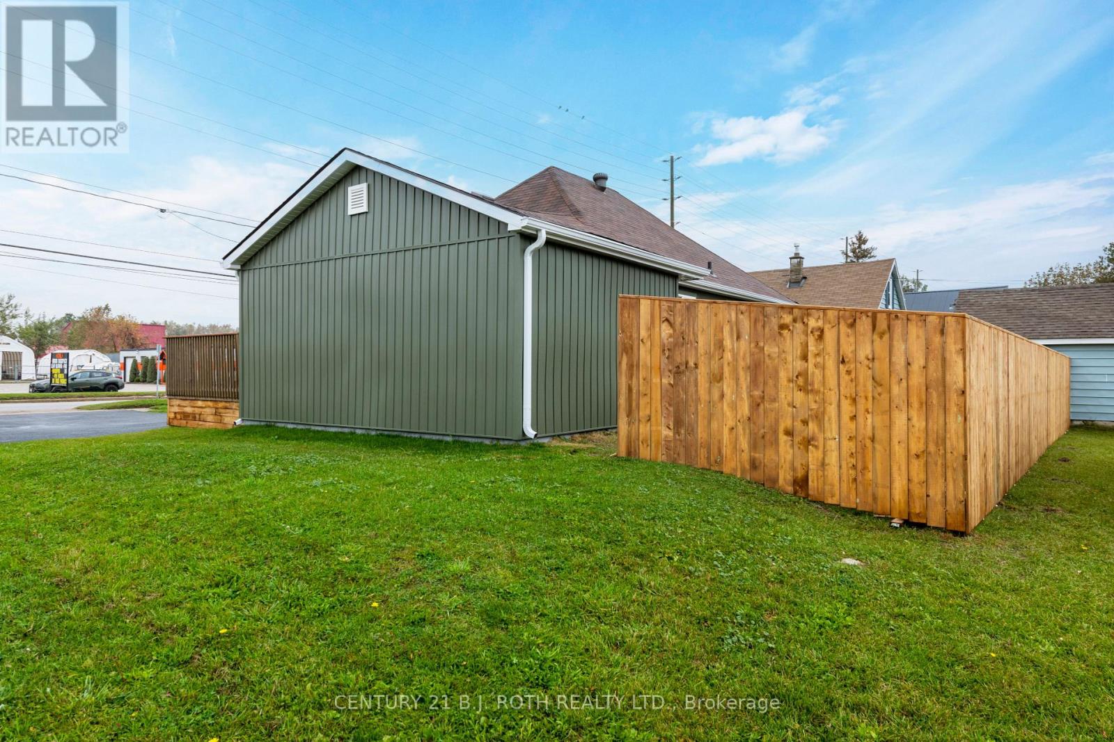 51 James Street E Property Photo 32
