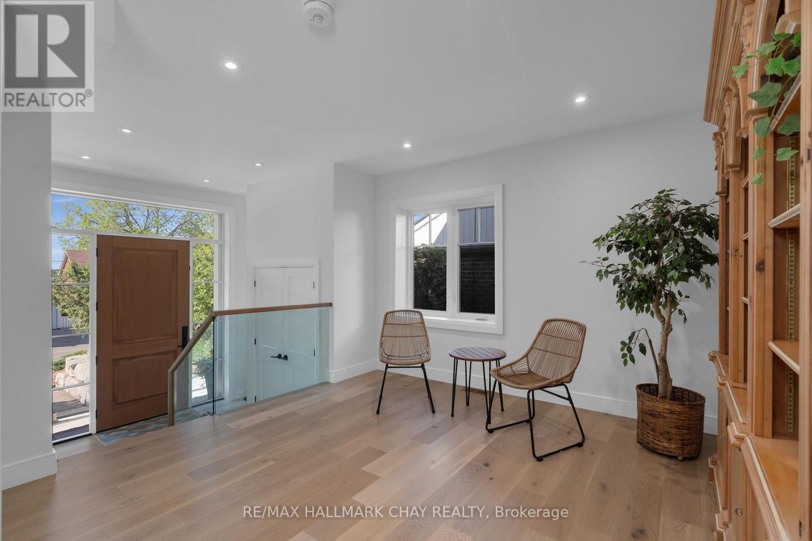 98 Shanty Bay Road Property Photo 6