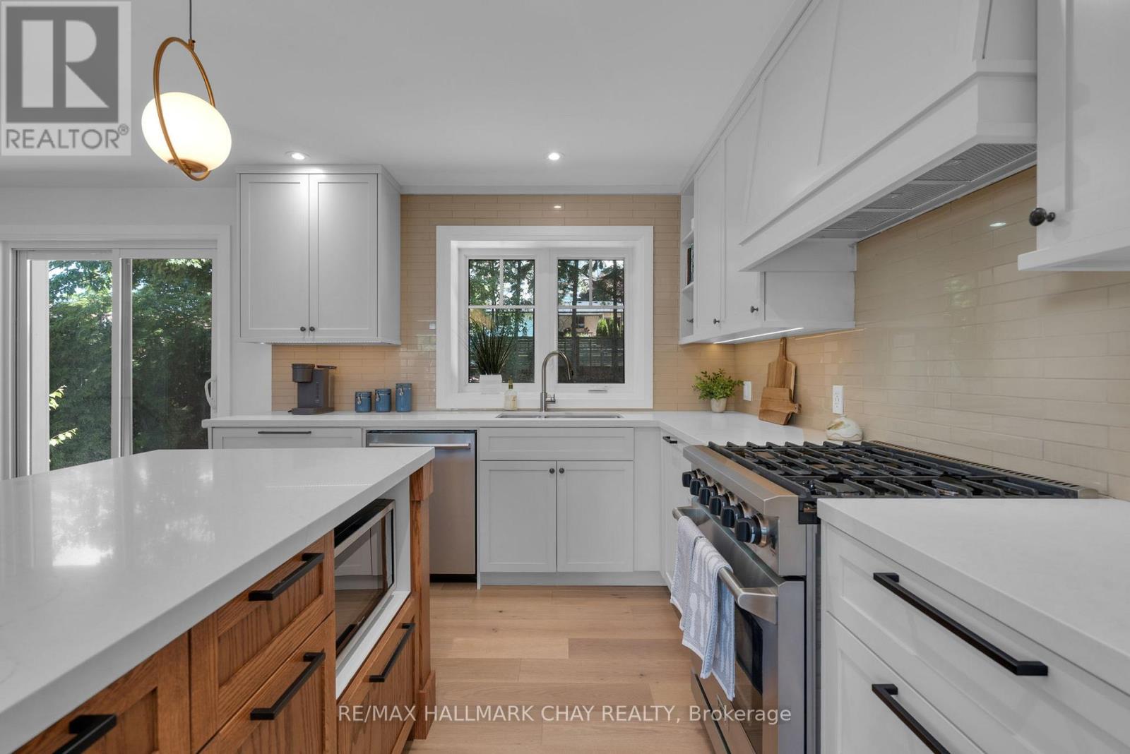 98 Shanty Bay Road Property Photo 8