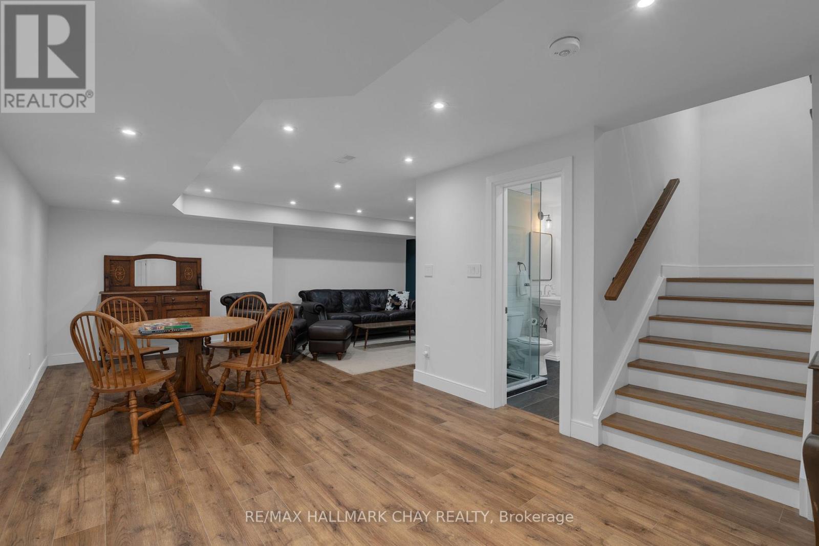 98 Shanty Bay Road Property Photo 32