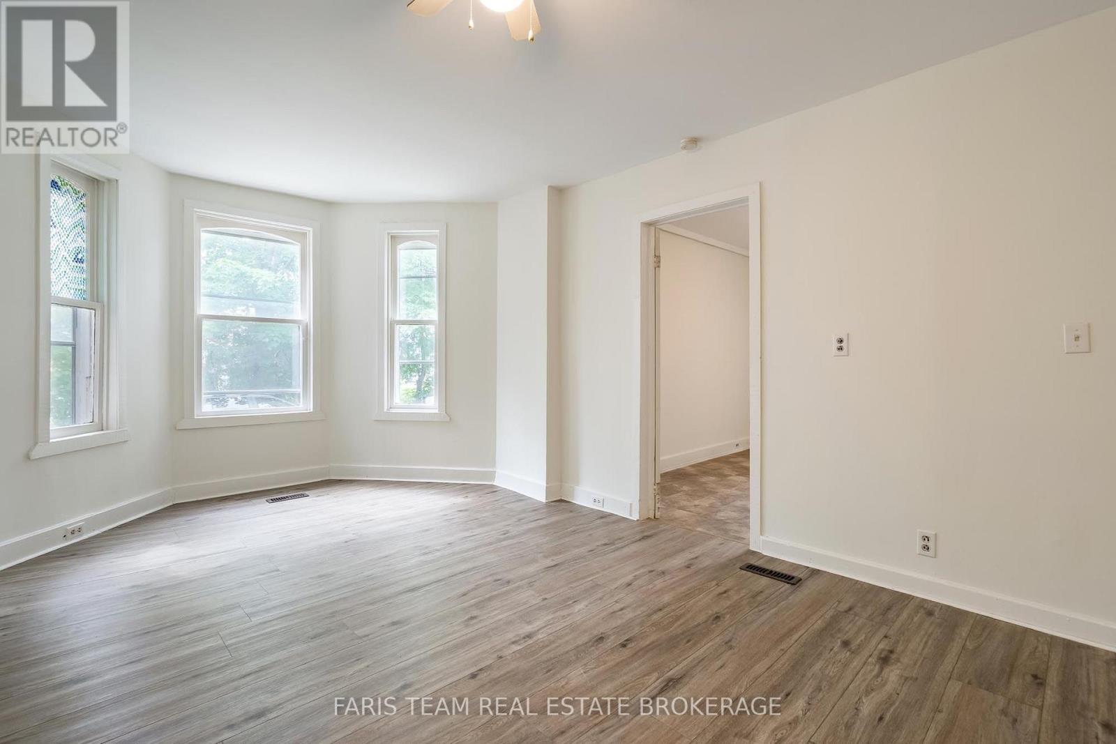 116 Albert Street S Property Photo 14