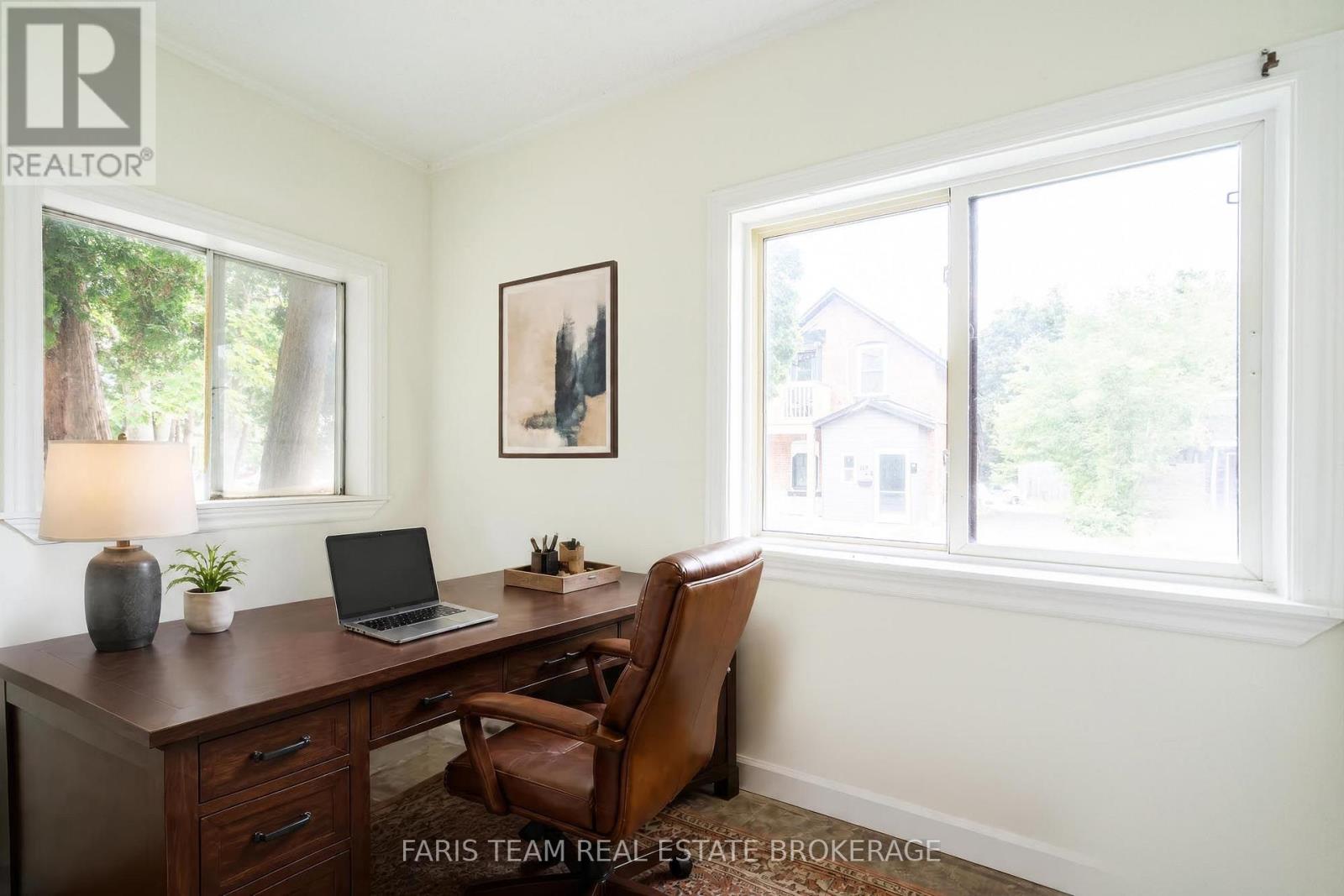 116 Albert Street S Property Photo 17