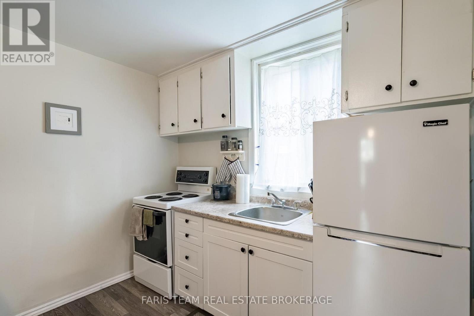 116 Albert Street S Property Photo 21