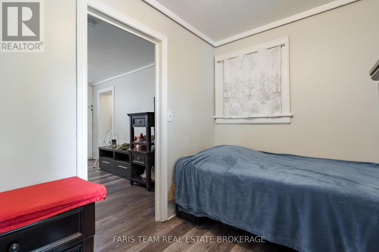 116 Albert Street S Property Photo 26