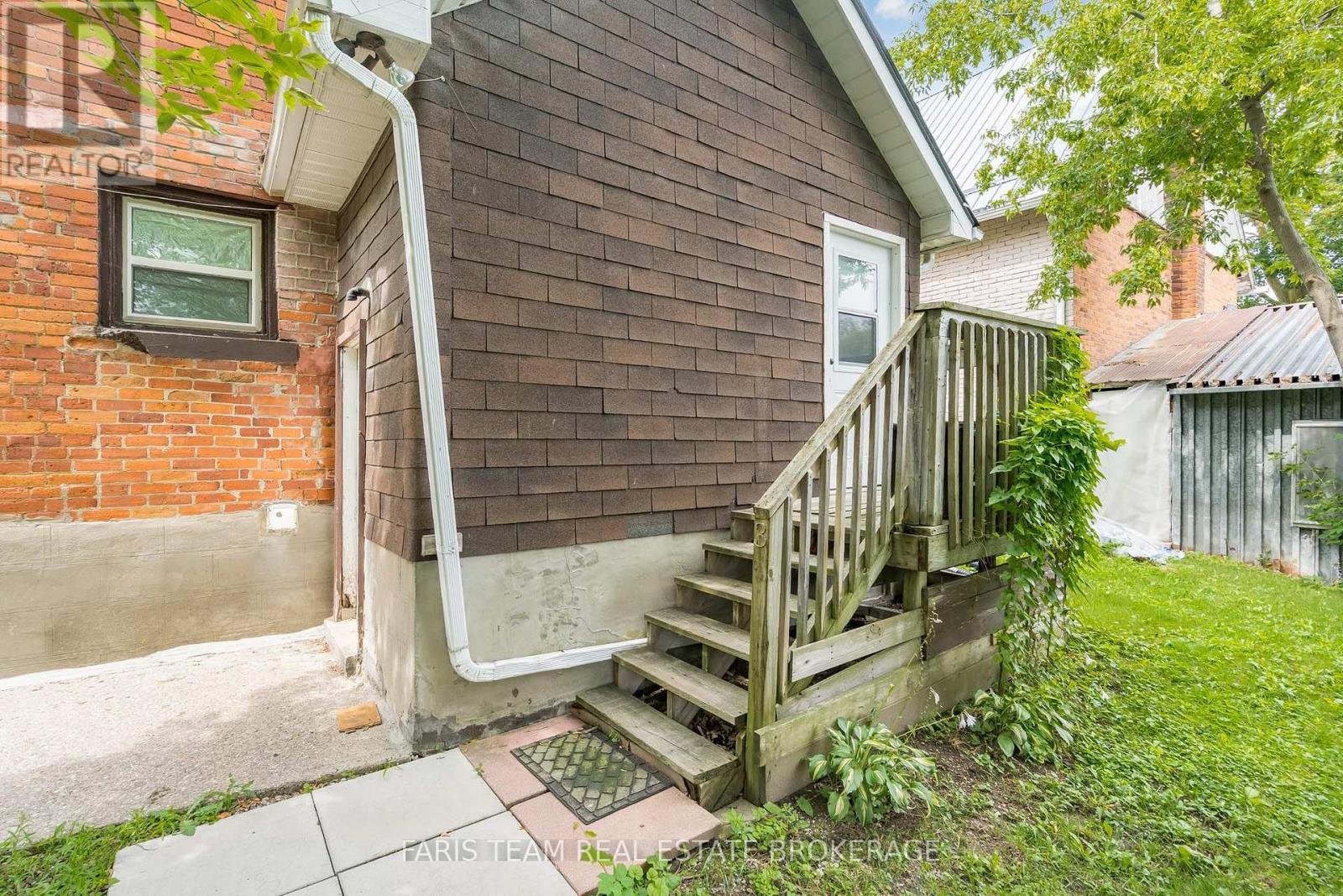116 Albert Street S Property Photo 28
