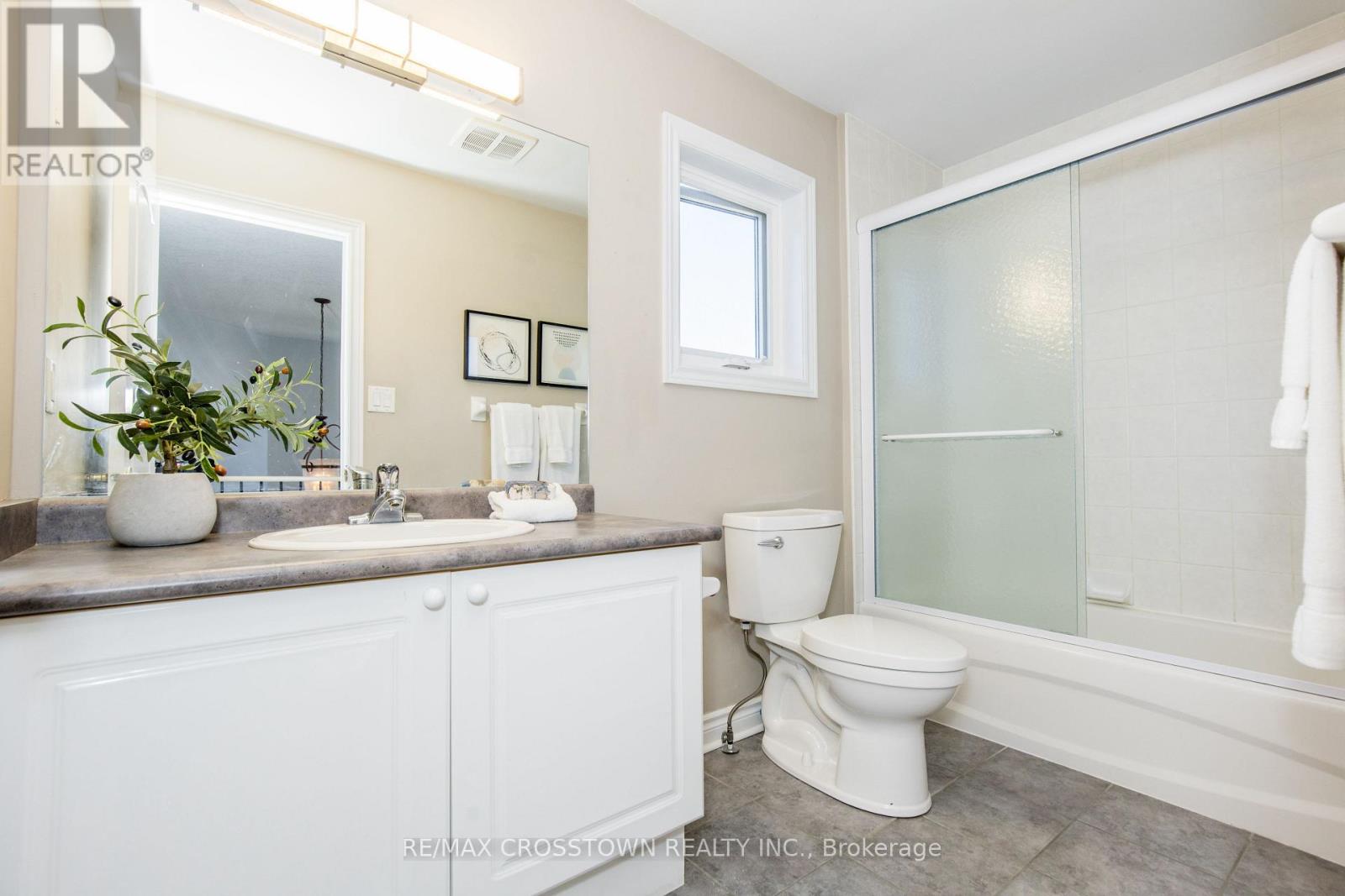 62 Windsor Crescent Property Photo 20