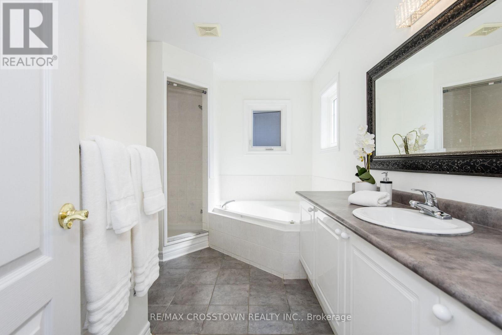 62 Windsor Crescent Property Photo 26