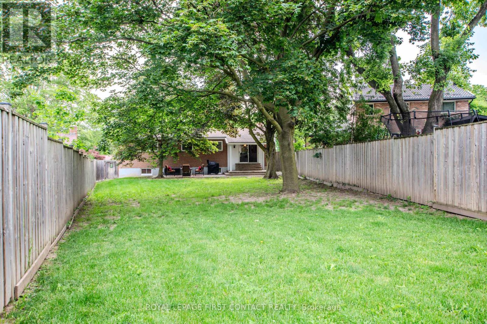 27 Tower Crescent Property Photo 35