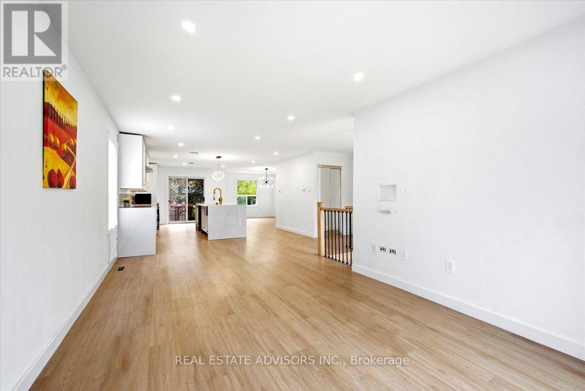 64 Acorn Crescent Property Photo 13