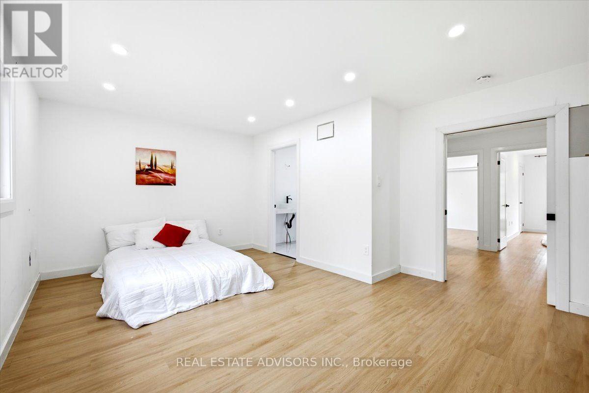 64 Acorn Crescent Property Photo 20