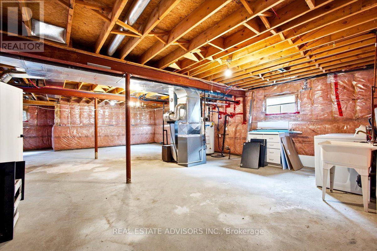 64 Acorn Crescent Property Photo 31