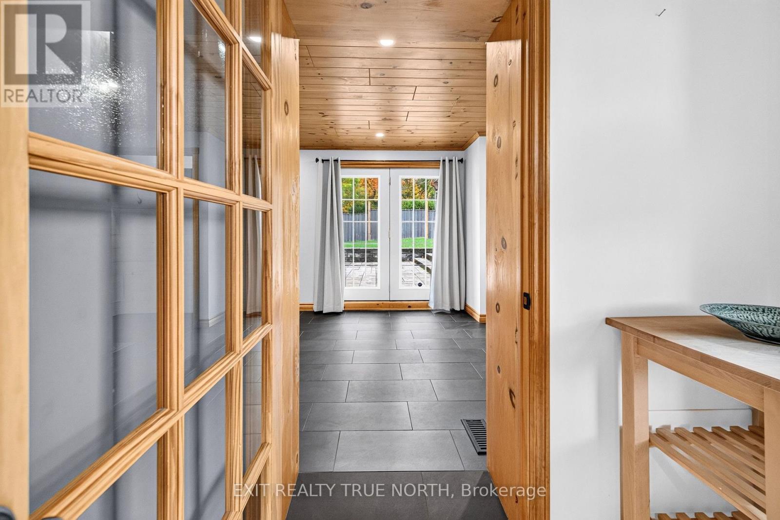17 Peel Street Property Photo 6