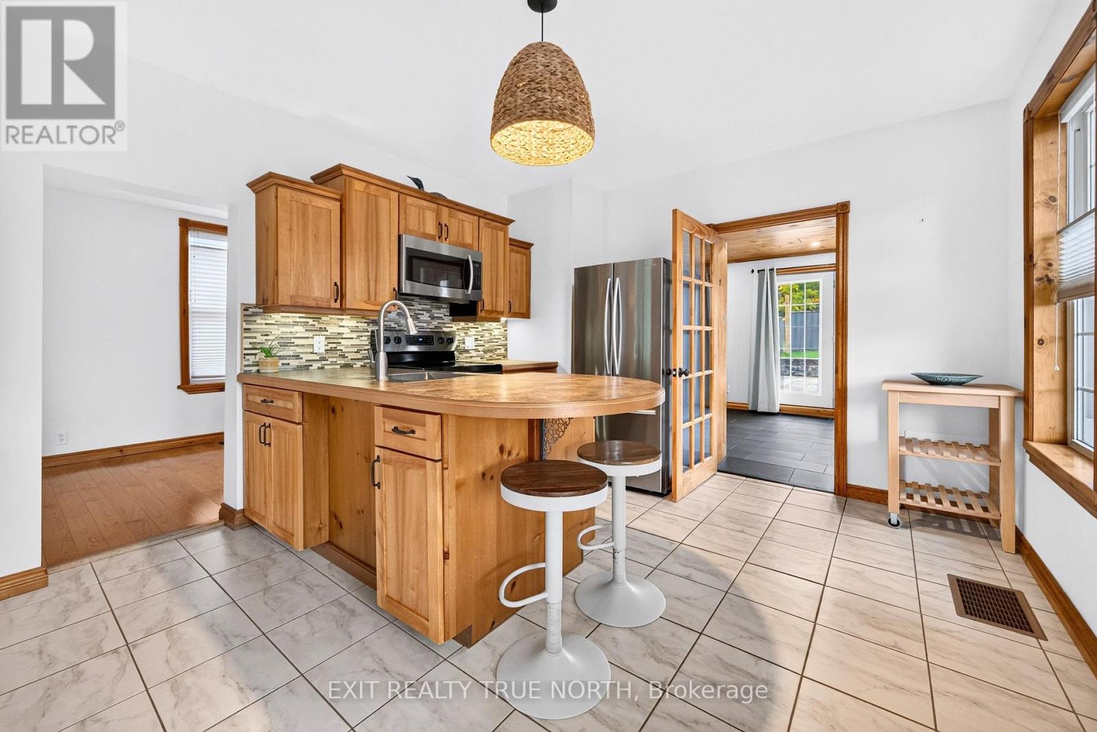 17 Peel Street Property Photo 8