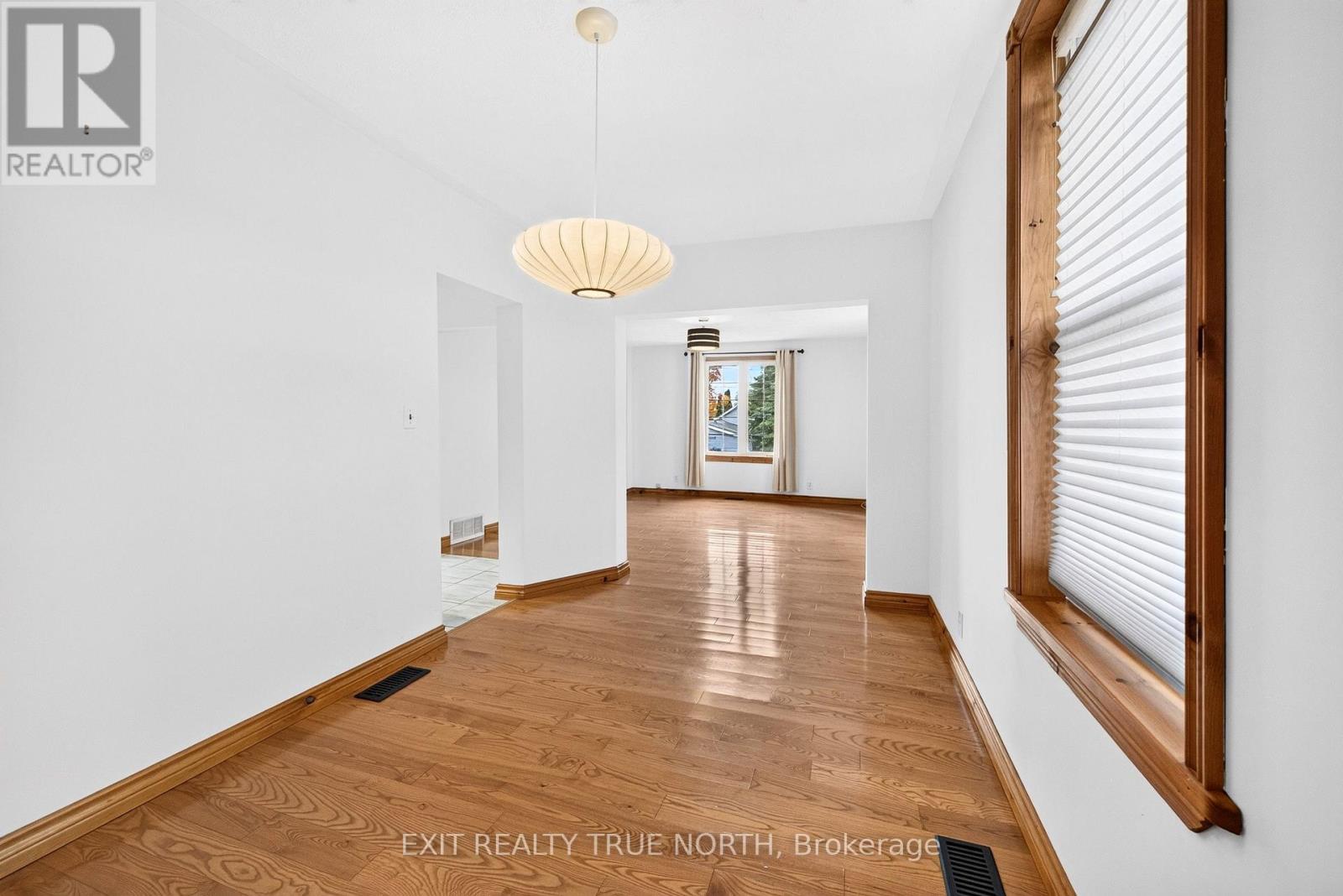 17 Peel Street Property Photo 11