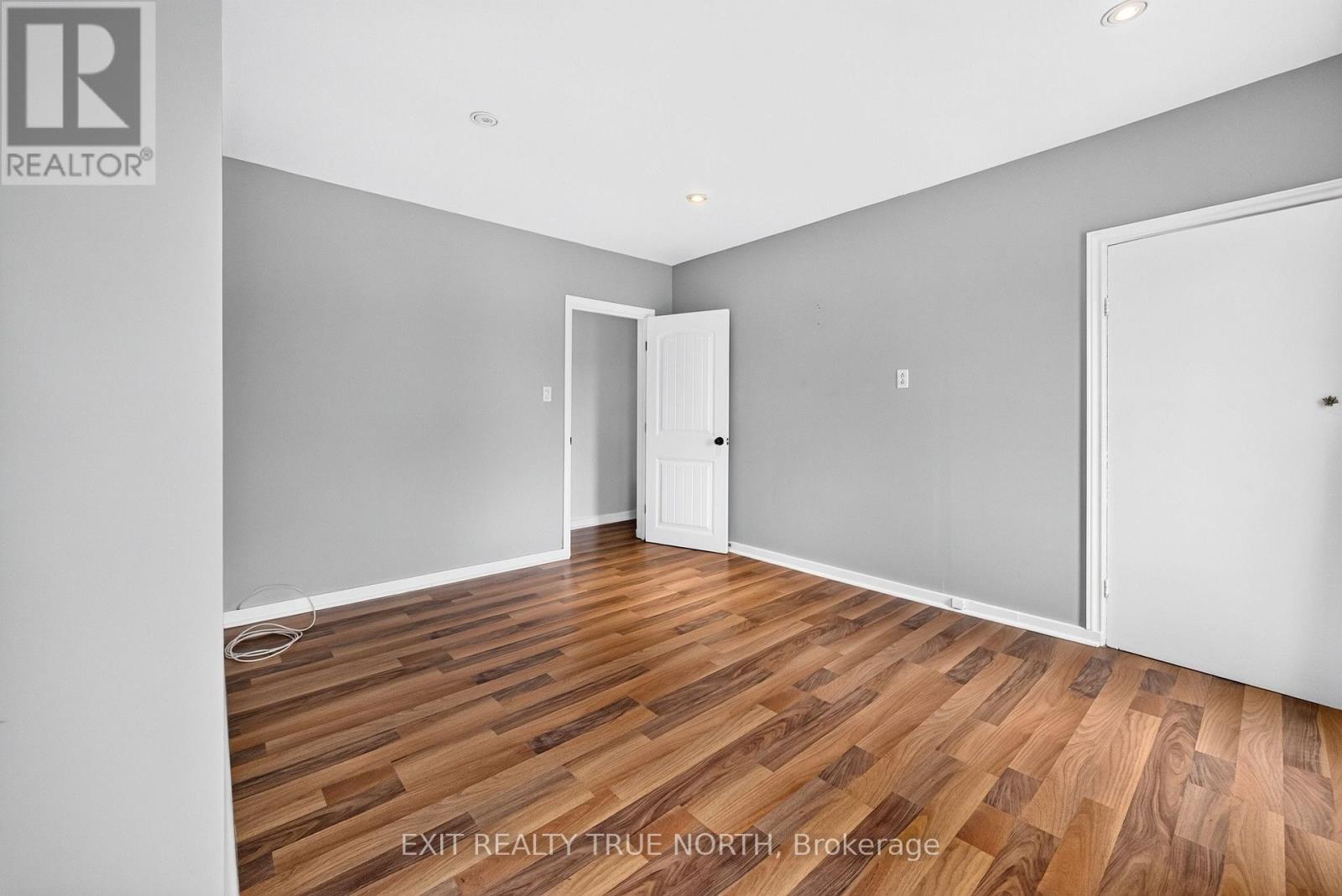 17 Peel Street Property Photo 17