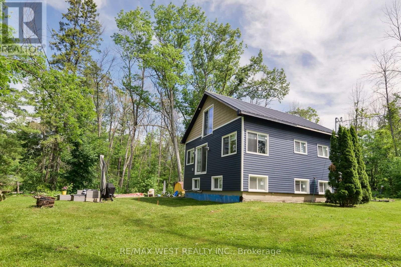 6896 Pentland Lane Property Photo 12
