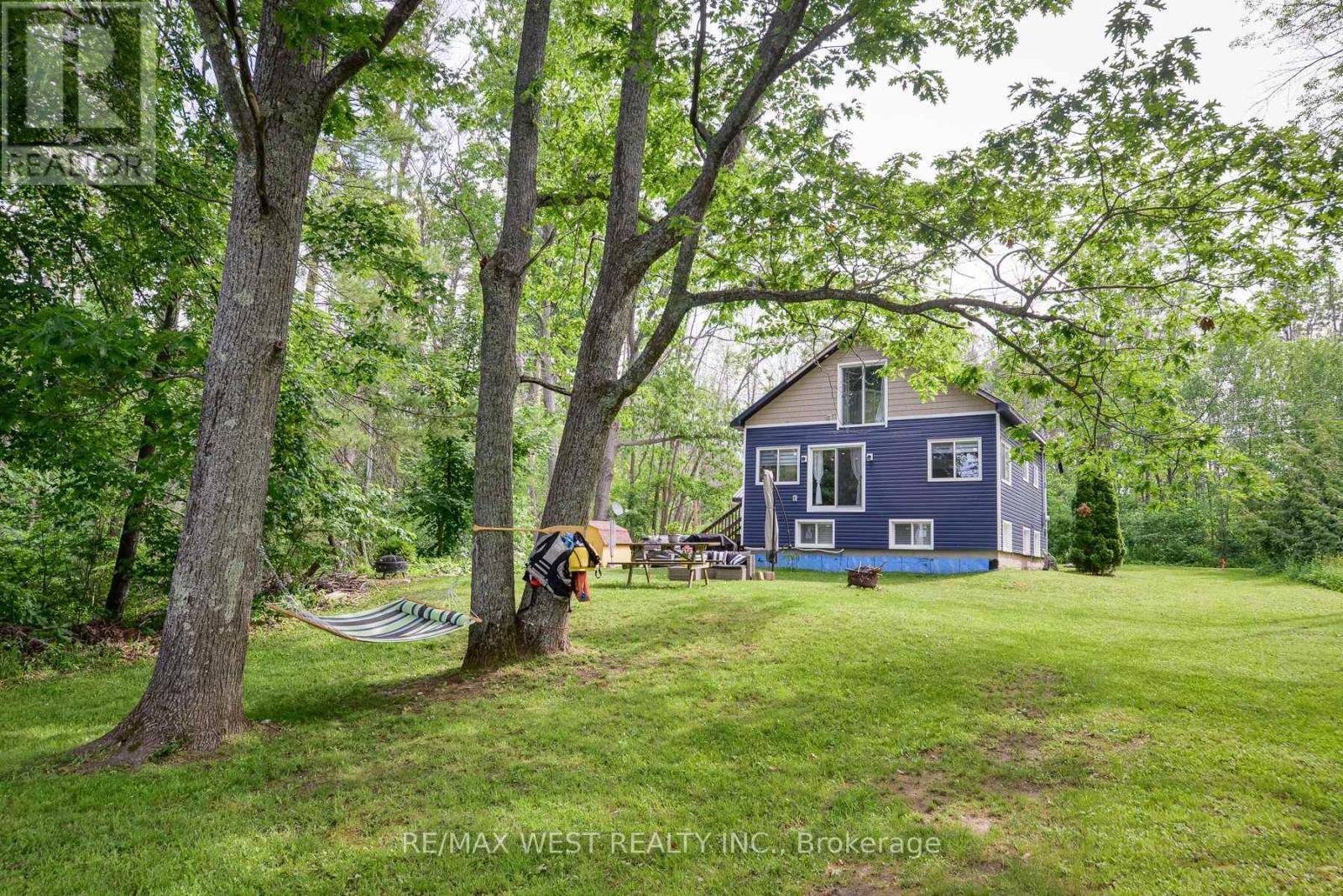 6896 Pentland Lane Property Photo 14