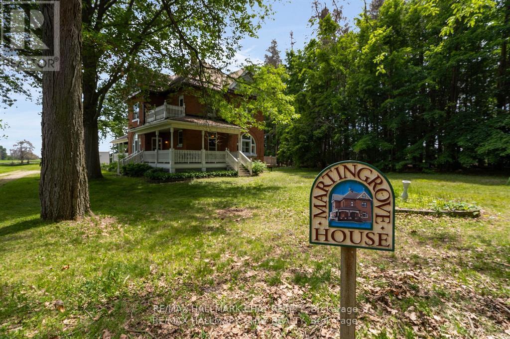 1407 Flos 8 Road W Property Photo 1