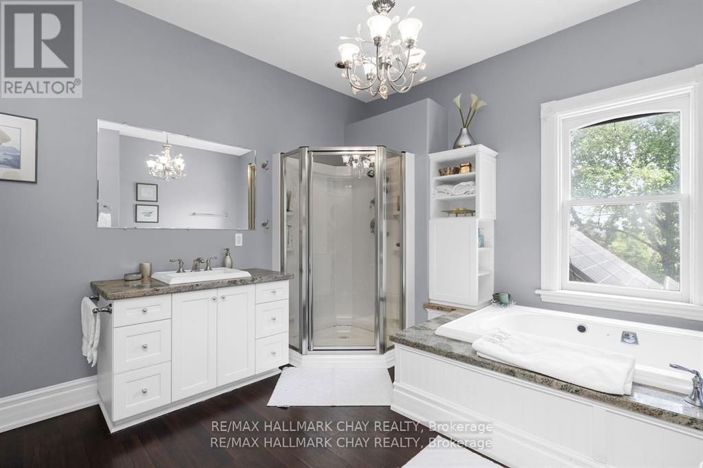 1407 Flos 8 Road W Property Photo 27