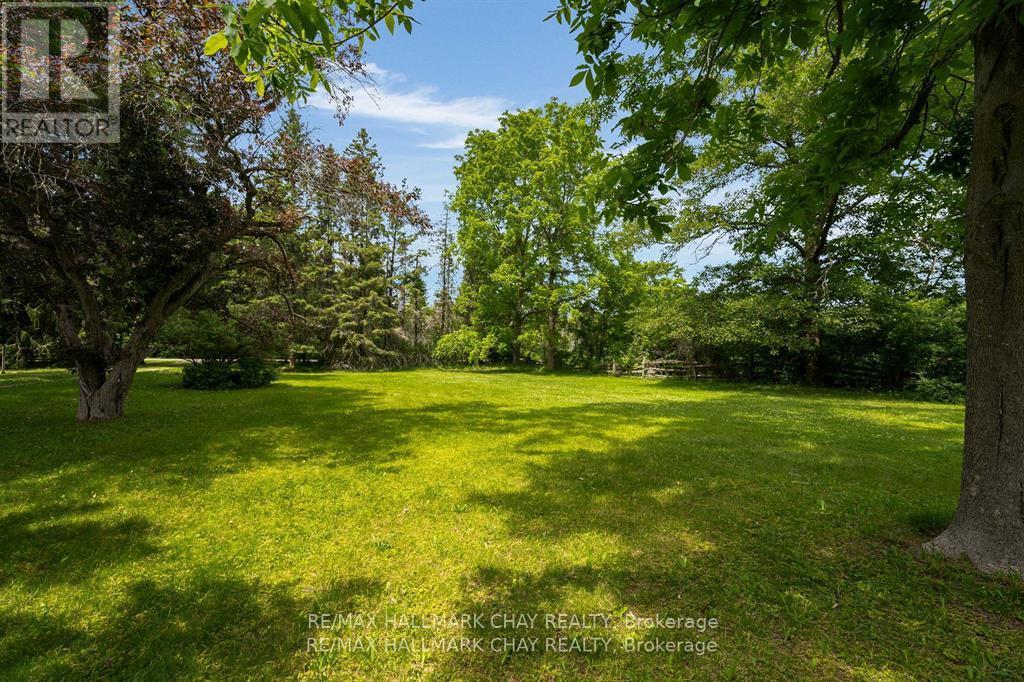 1407 Flos 8 Road W Property Photo 36