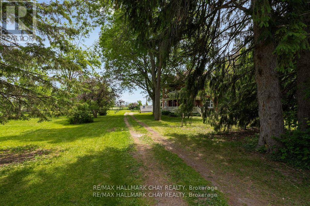 1407 Flos 8 Road W Property Photo 37