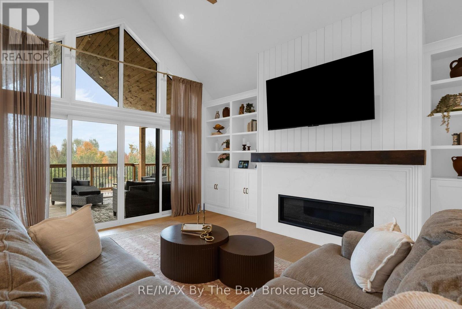 93 Moonstone Road E Property Photo 7