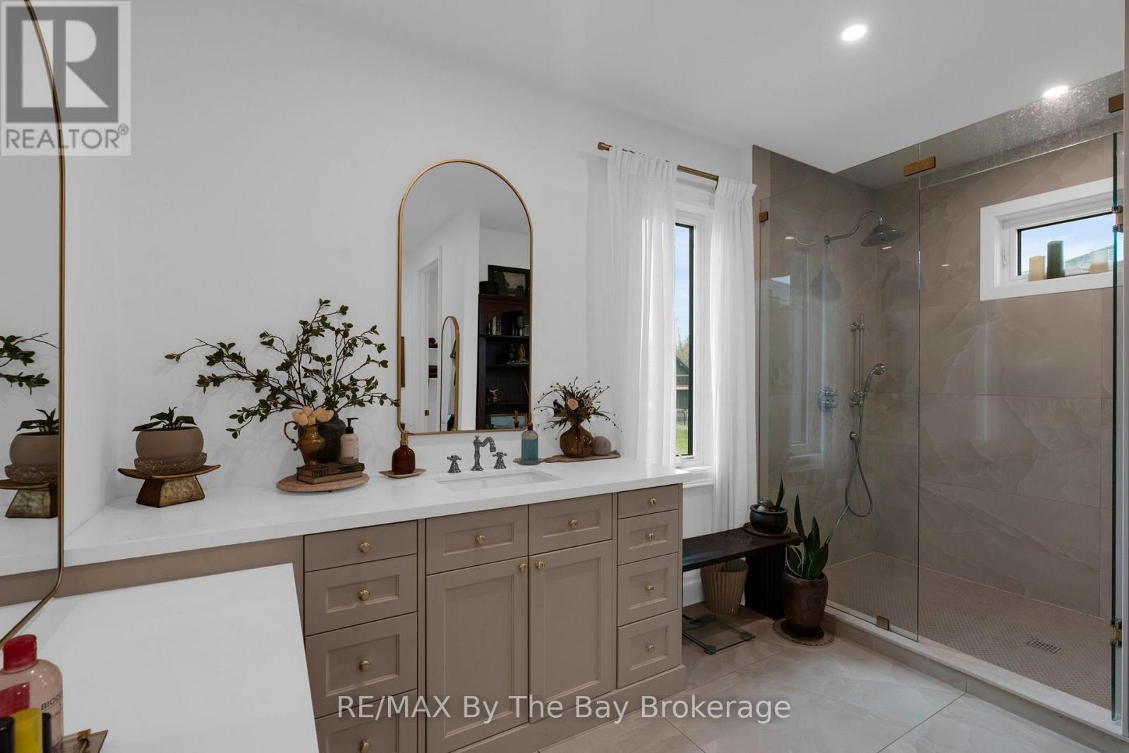93 Moonstone Road E Property Photo 22