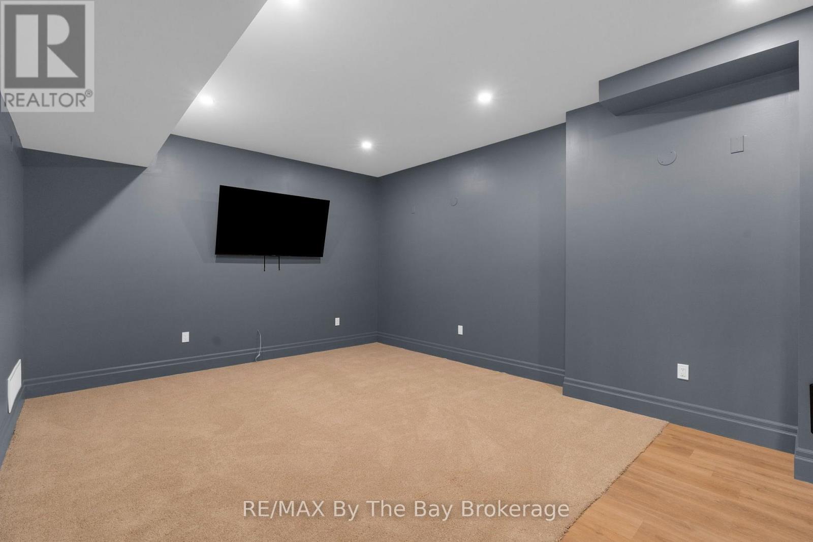 93 Moonstone Road E Property Photo 46