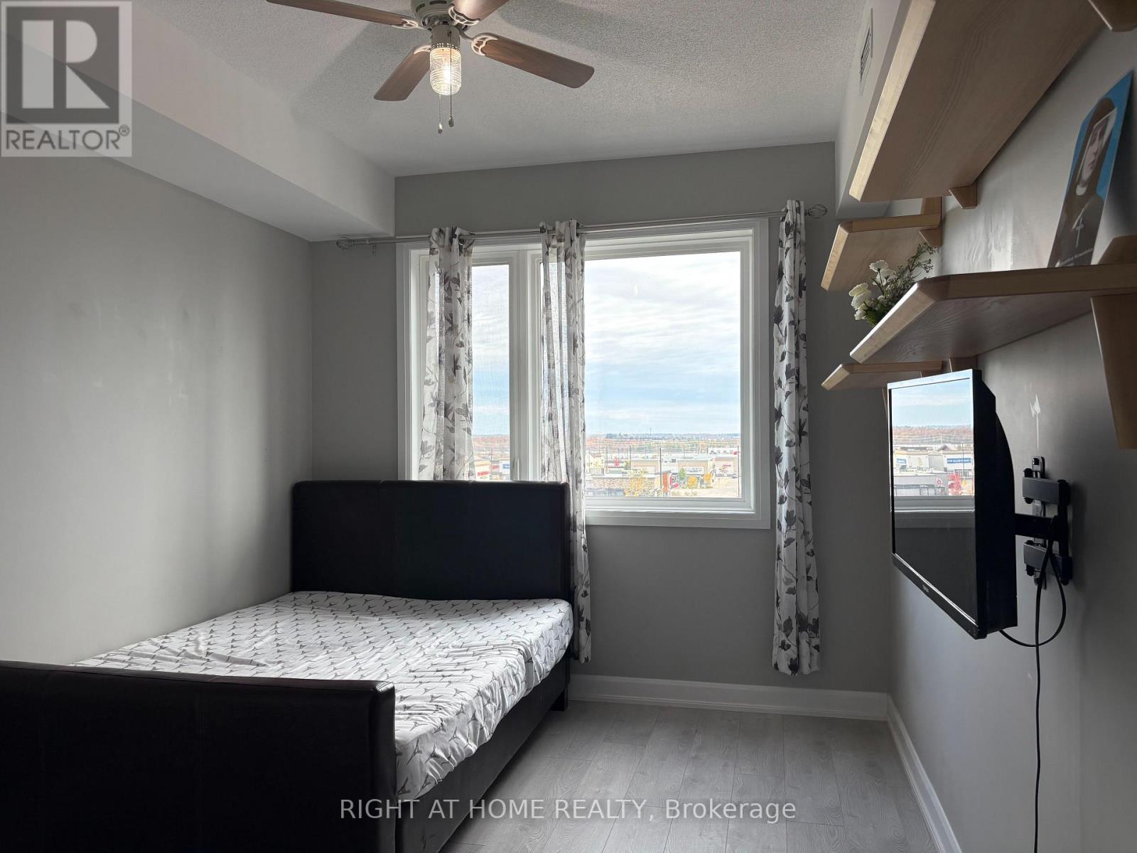 305 - 299 Cundles Road E Property Photo 7