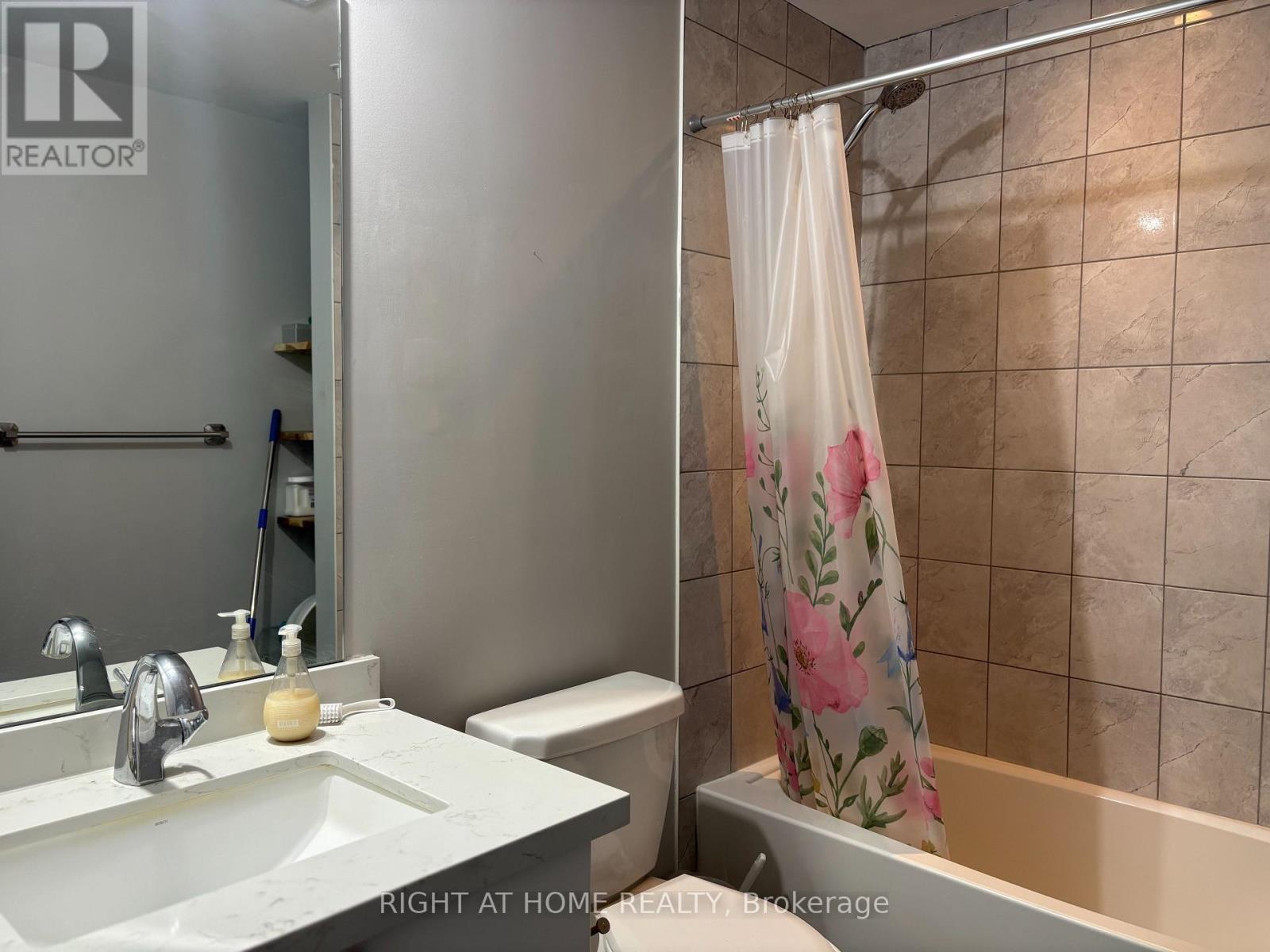 305 - 299 Cundles Road E Property Photo 8