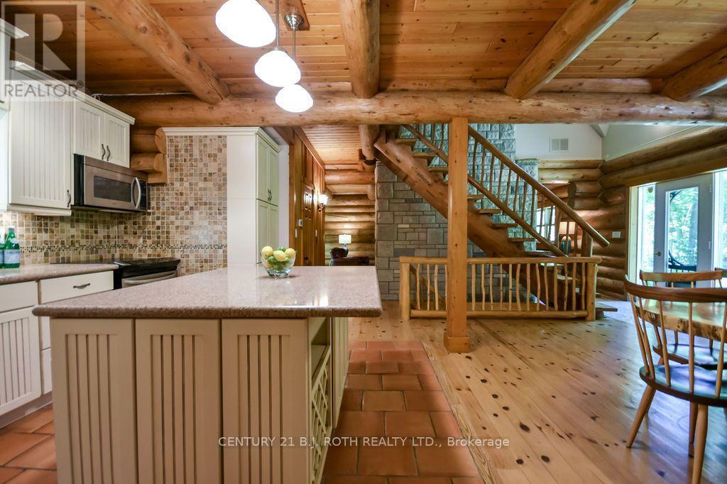 5222 6th Line N Property Photo 7