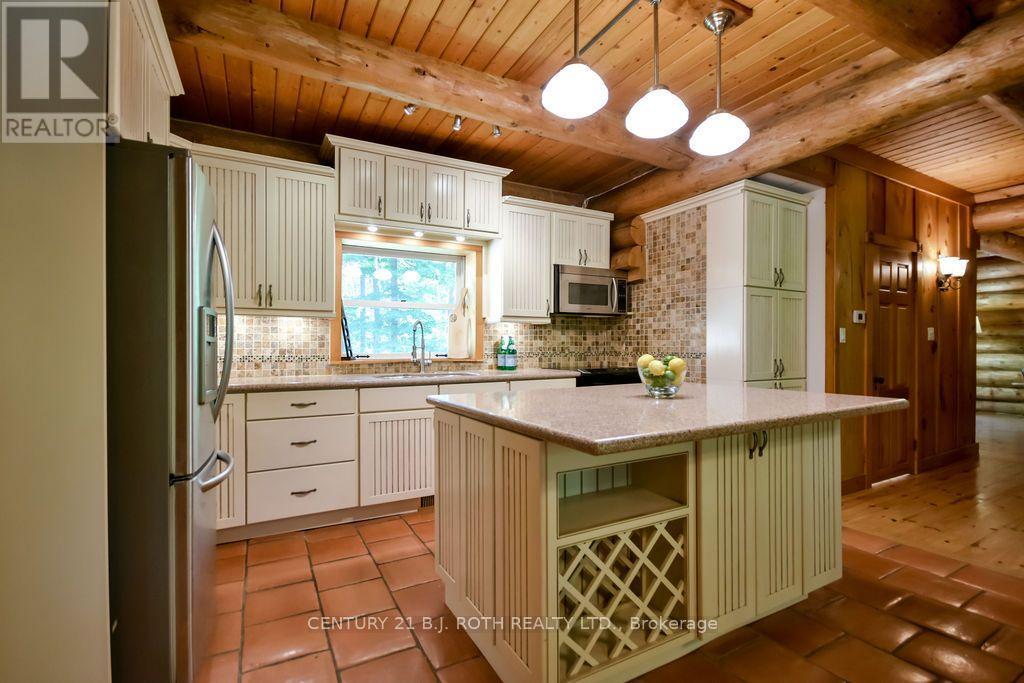 5222 6th Line N Property Photo 8