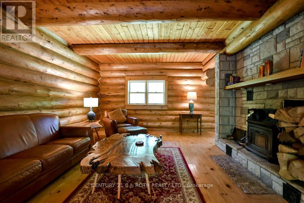 5222 6th Line N Property Photo 15