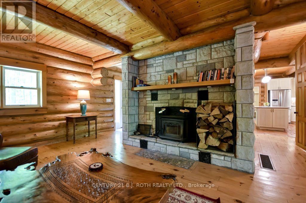 5222 6th Line N Property Photo 16