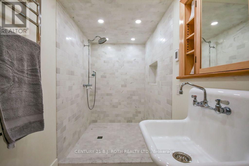 5222 6th Line N Property Photo 36